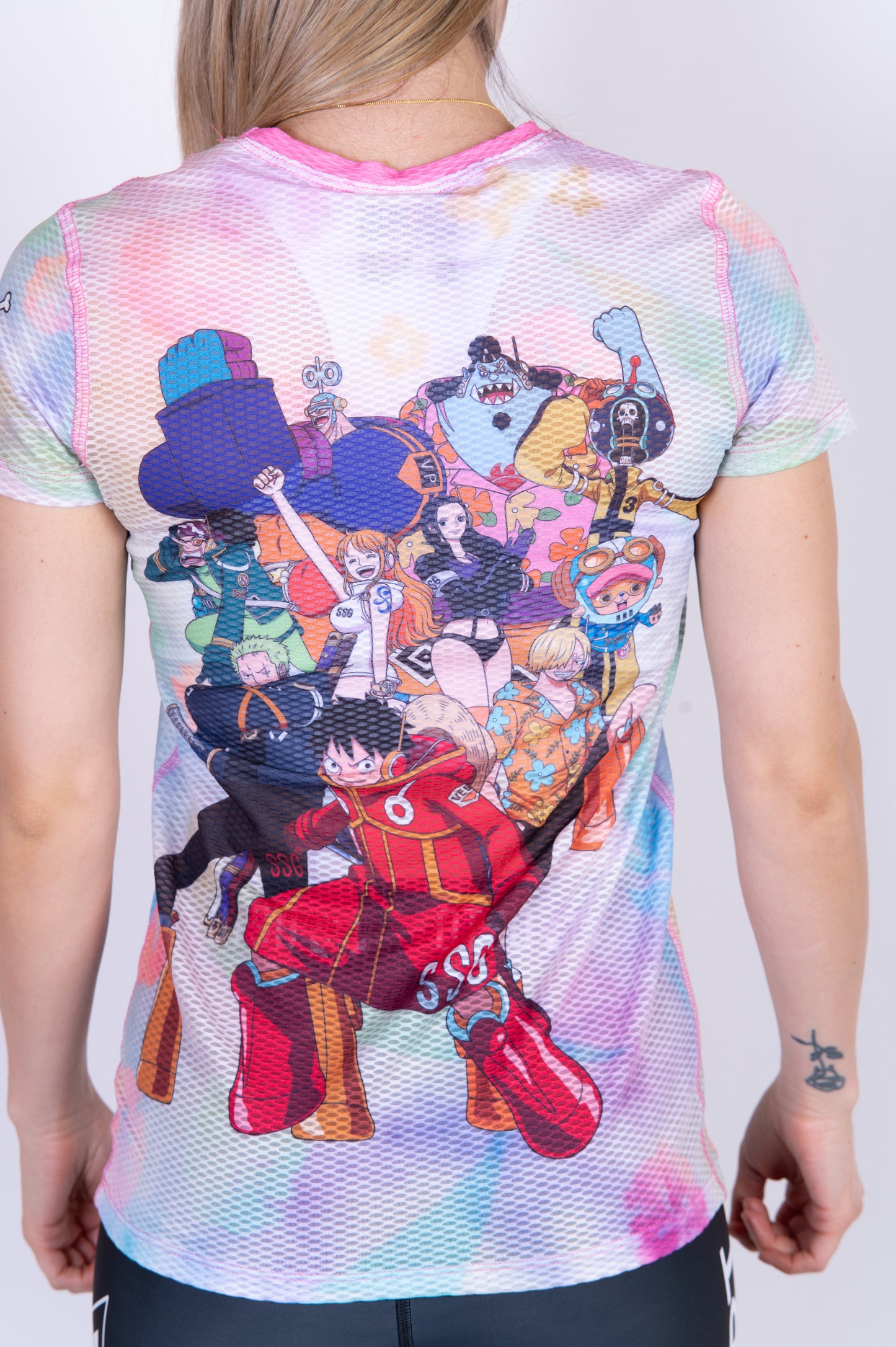 Short sleeve t-shirt women - One piece egghead luffy and the crew pink