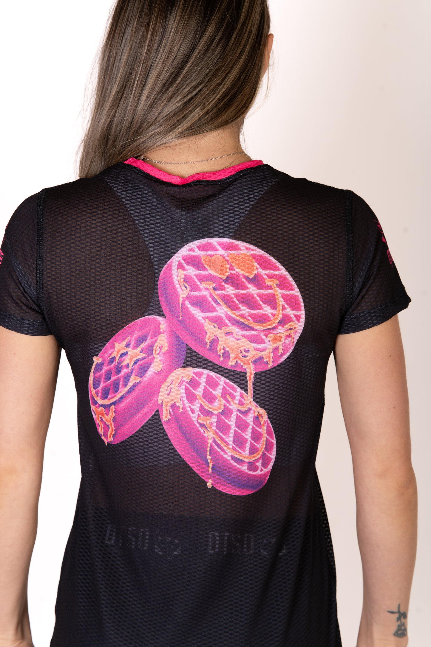 Camiseta de manga curta para mulher - S.W.Smiley Concrete Canvas Toaster