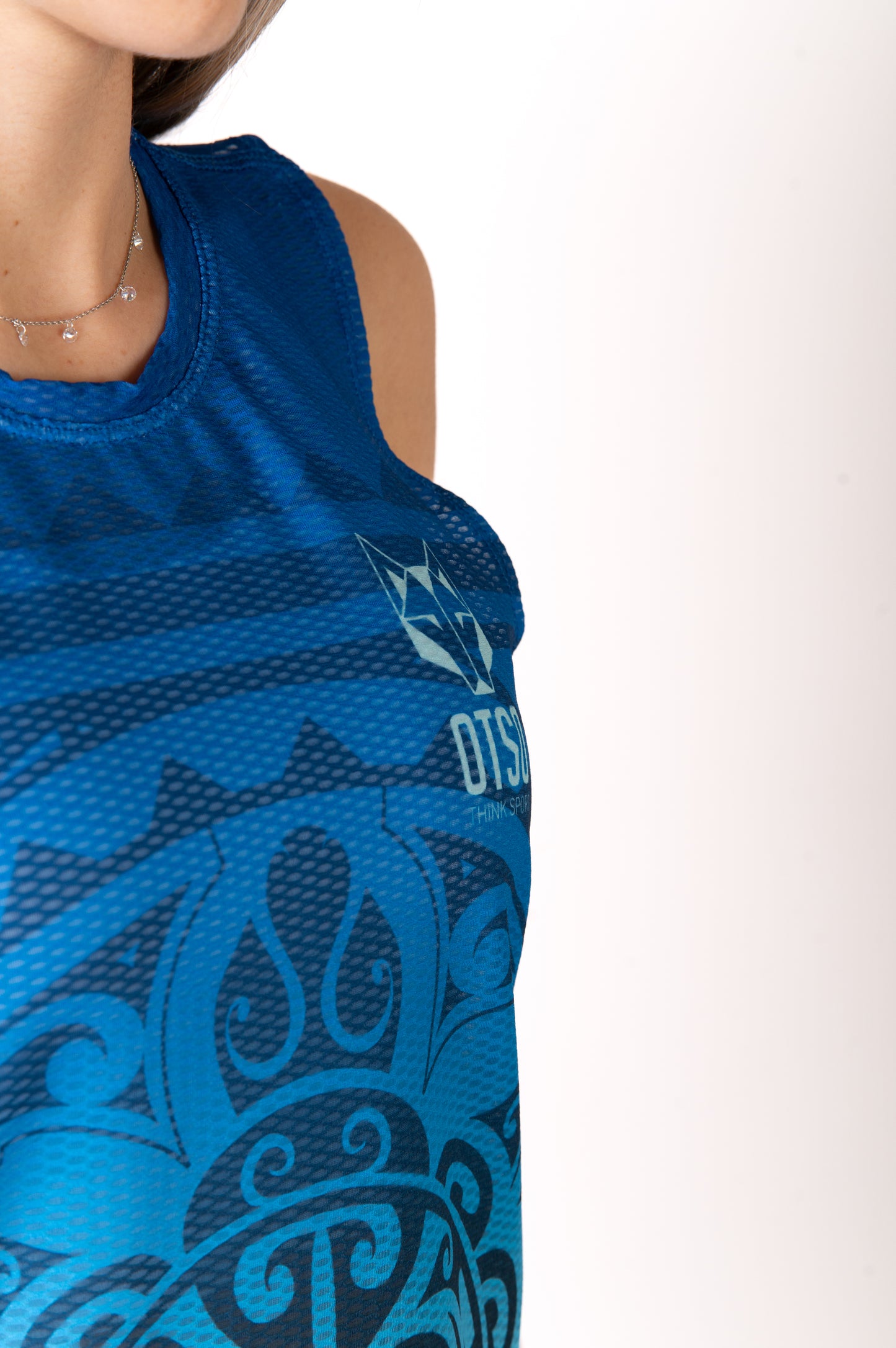 Women's sleeveless t-shirt - Maori Kahurangi