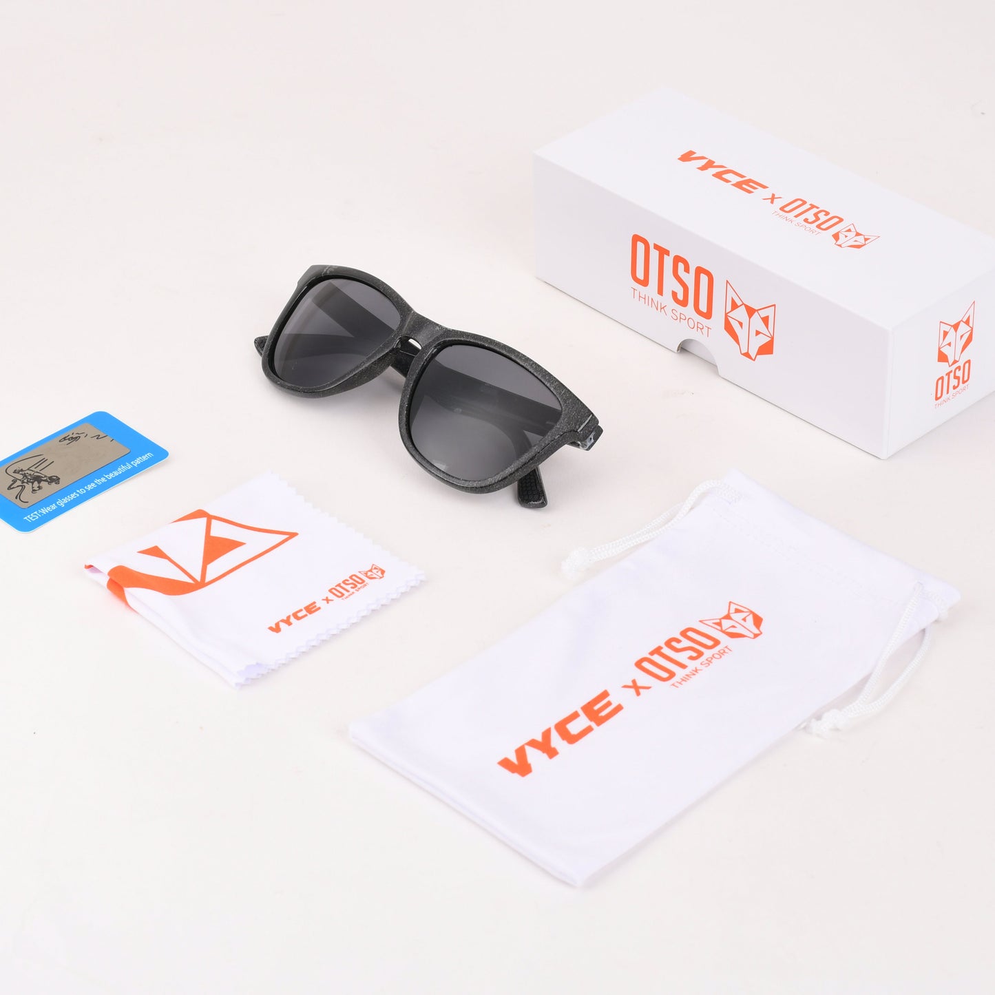 Lunettes de Soleil OTSO - Black Jeans