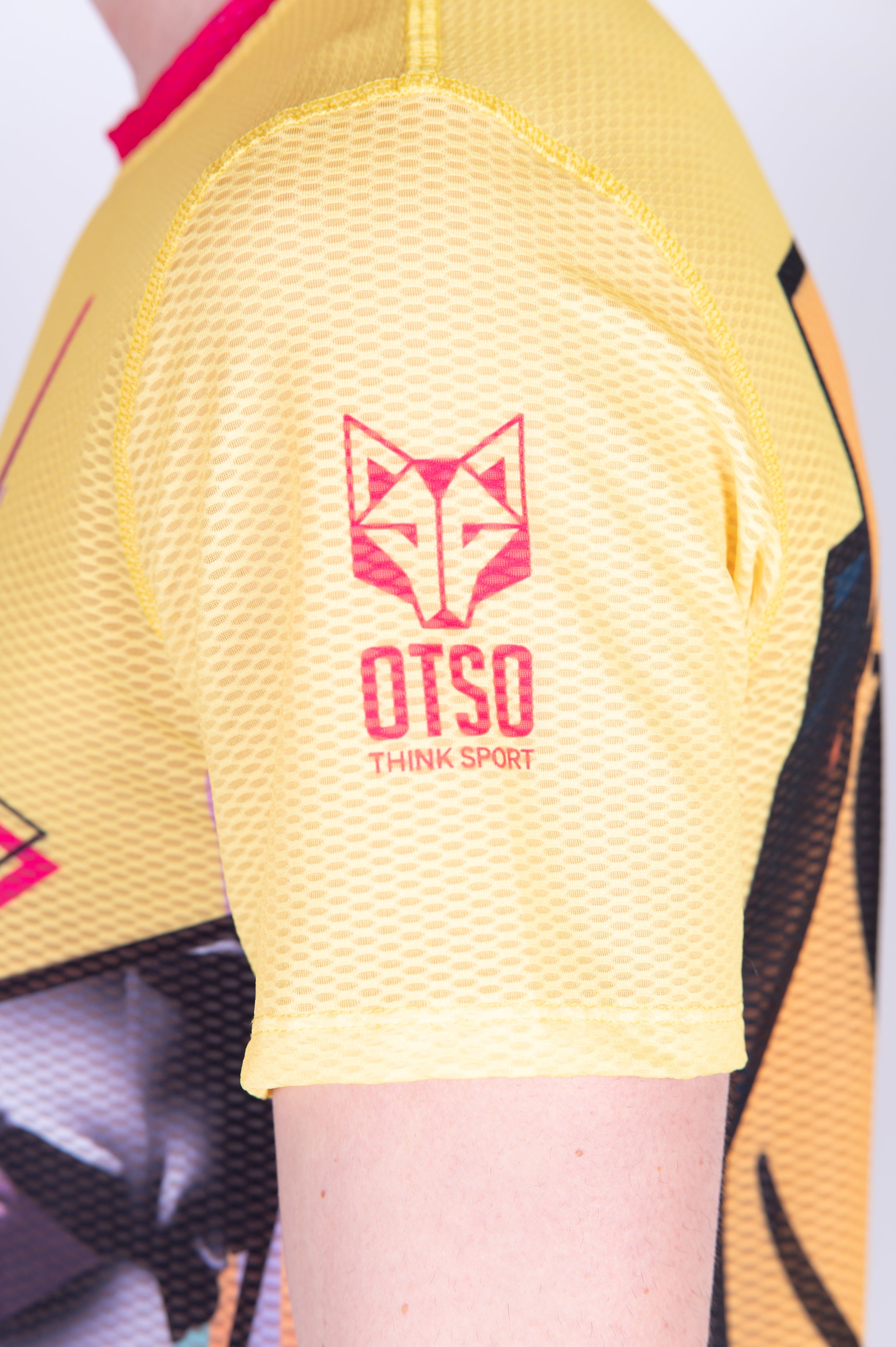 Camiseta manga corta hombre - Emoji Glow-Up (Outlet)