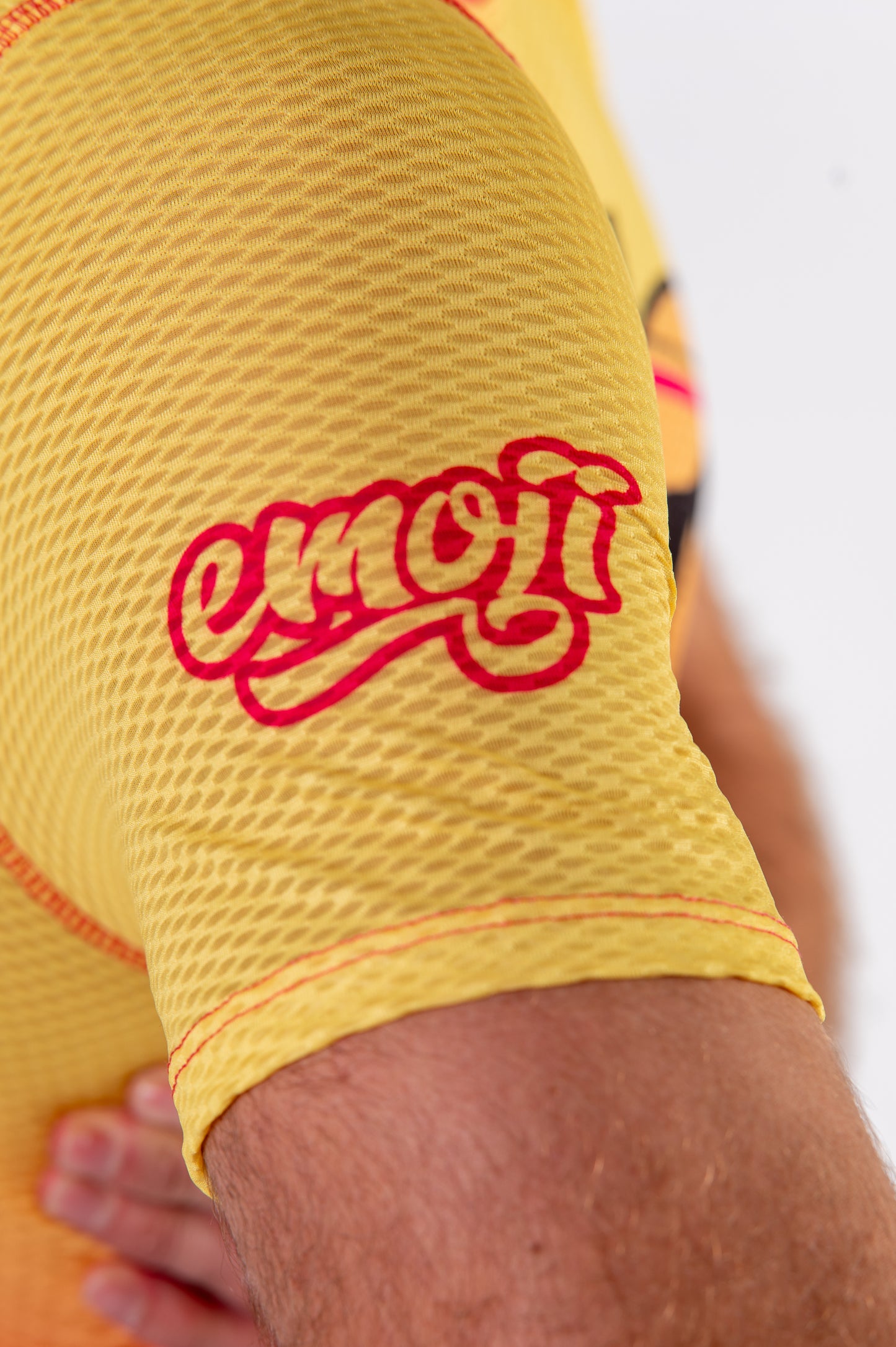 Camiseta manga curta masculina - Emoji Glow-Up