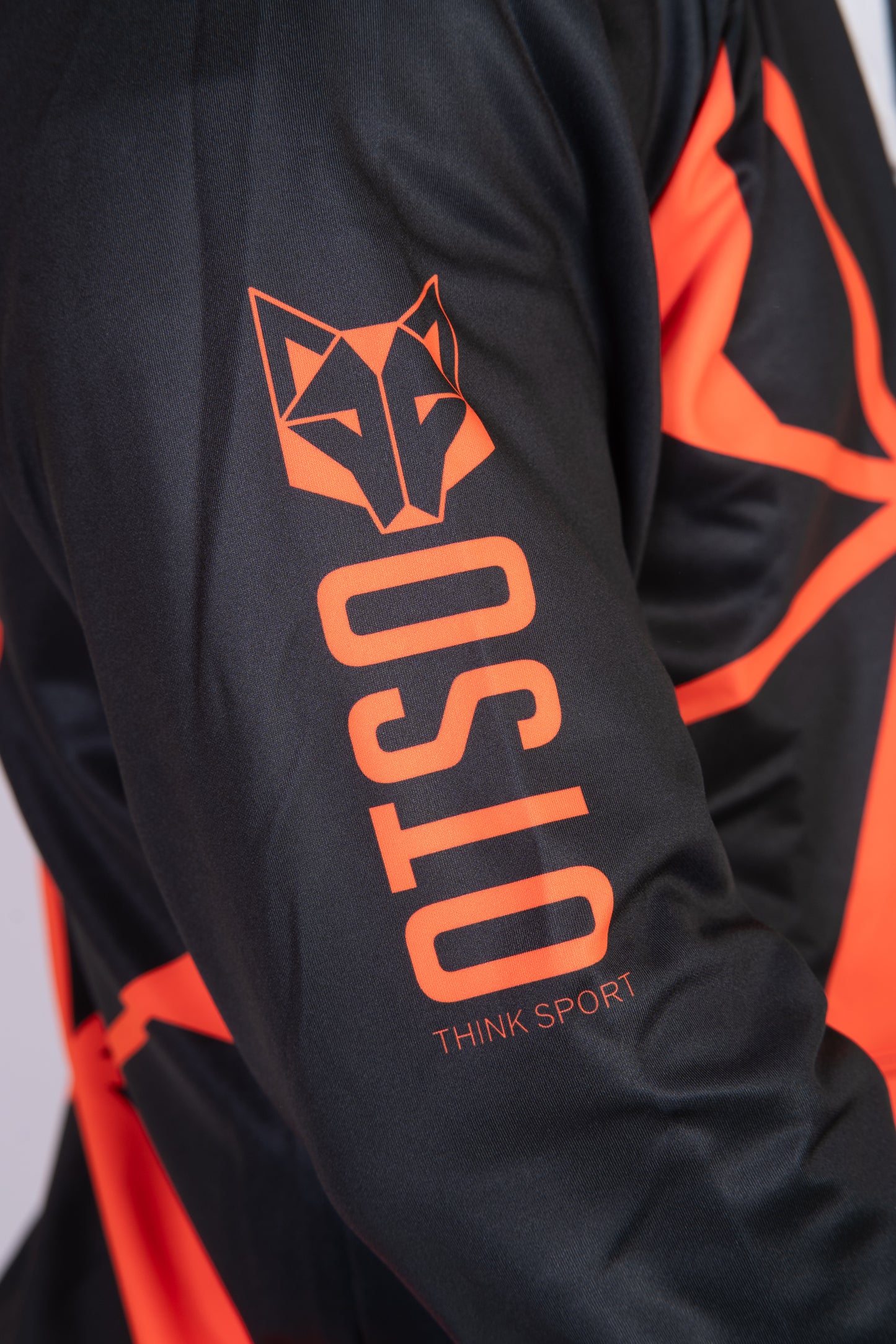 Felpa - Black & Fluo Orange Otso