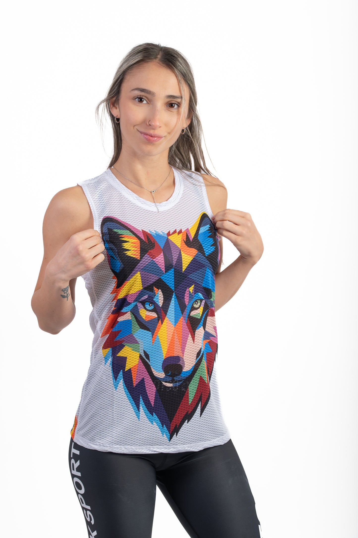Sleeveless women's t-shirt - Be A Wolf