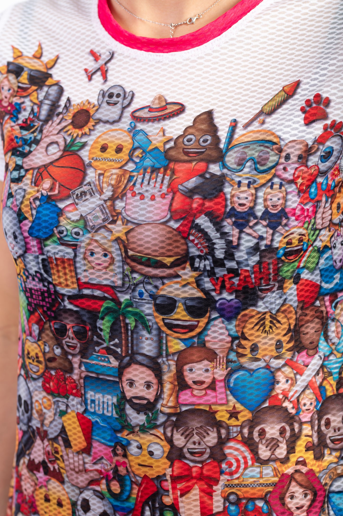Camiseta manga curta feminina - Emoji Big Wave