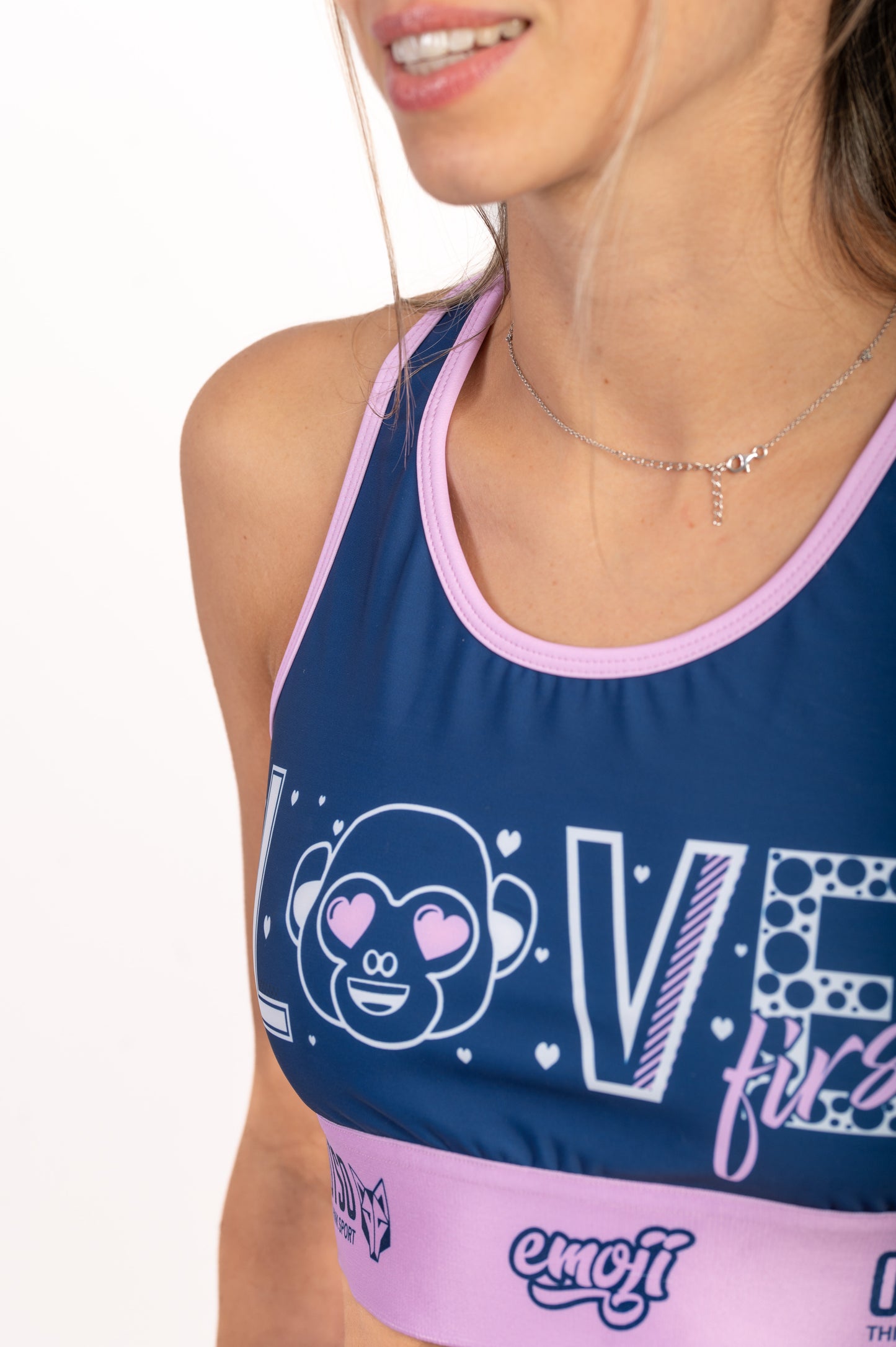 Top deportivo - Emoji Love First