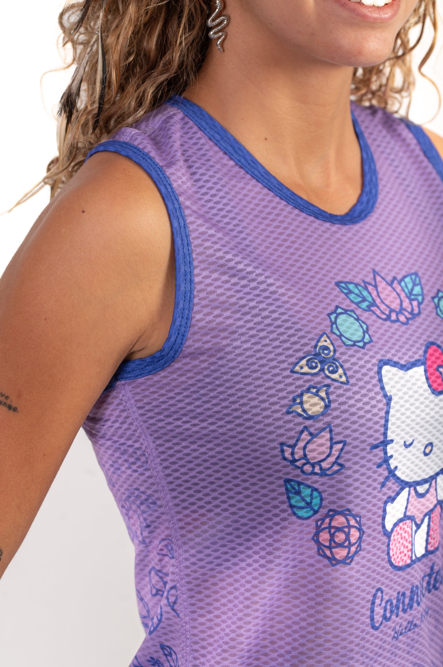 Sleeveless T-shirt for girls and women - Hello Kitty Connected