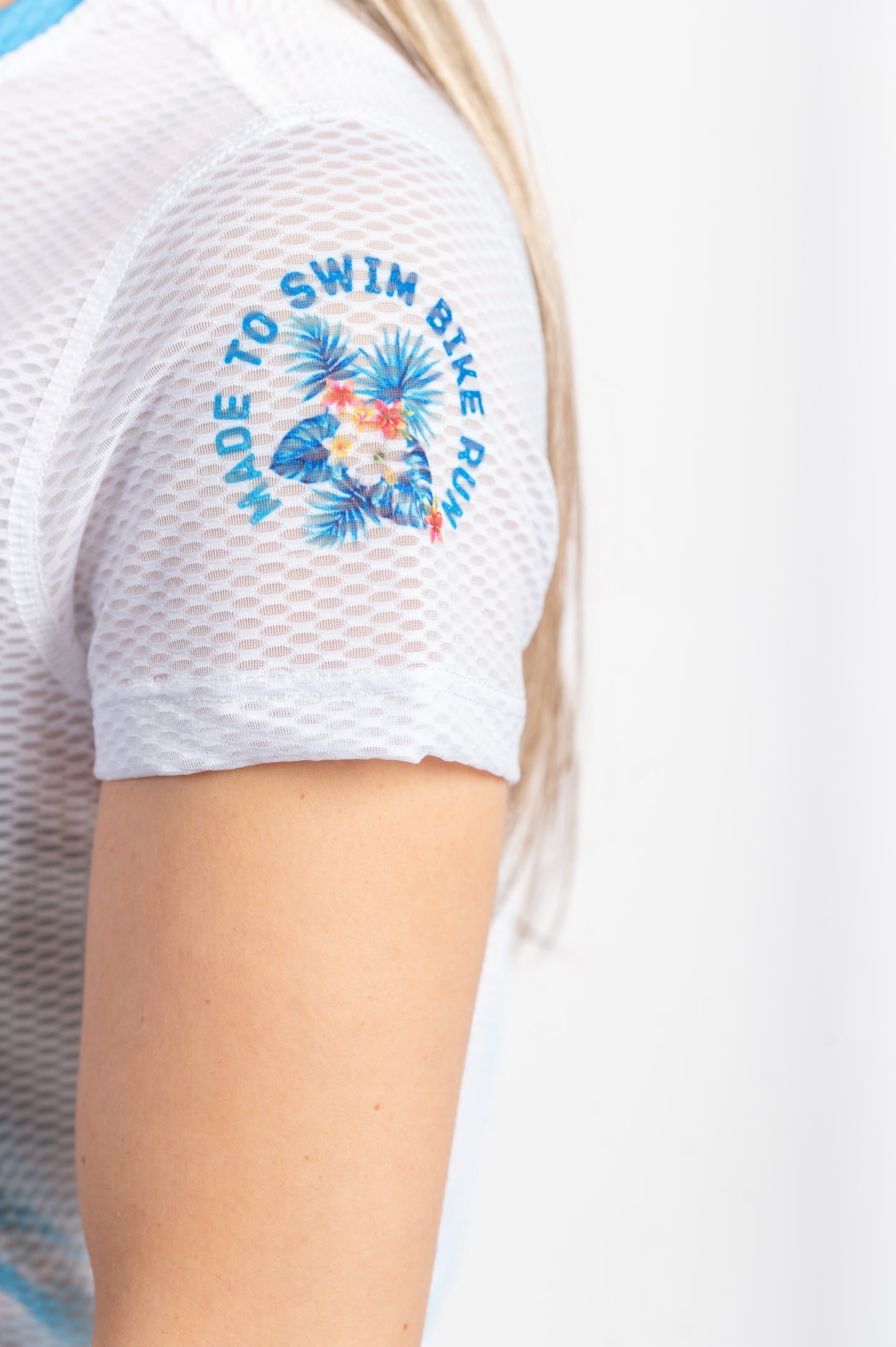 Short Sleeve T-Shirt Women - Swim Bike Run Wave