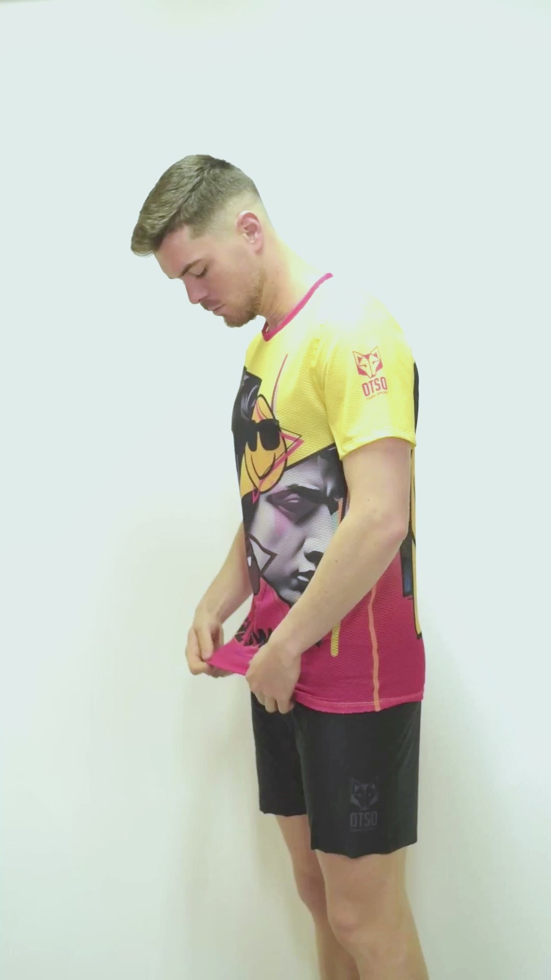 Camiseta manga corta hombre - Emoji Glow-Up (Outlet)